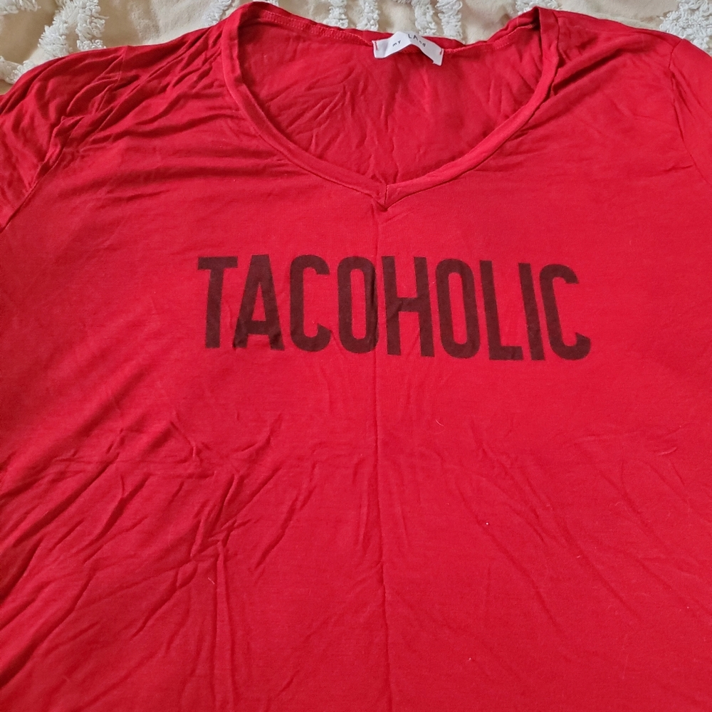 Tacoholic vneck tshirt